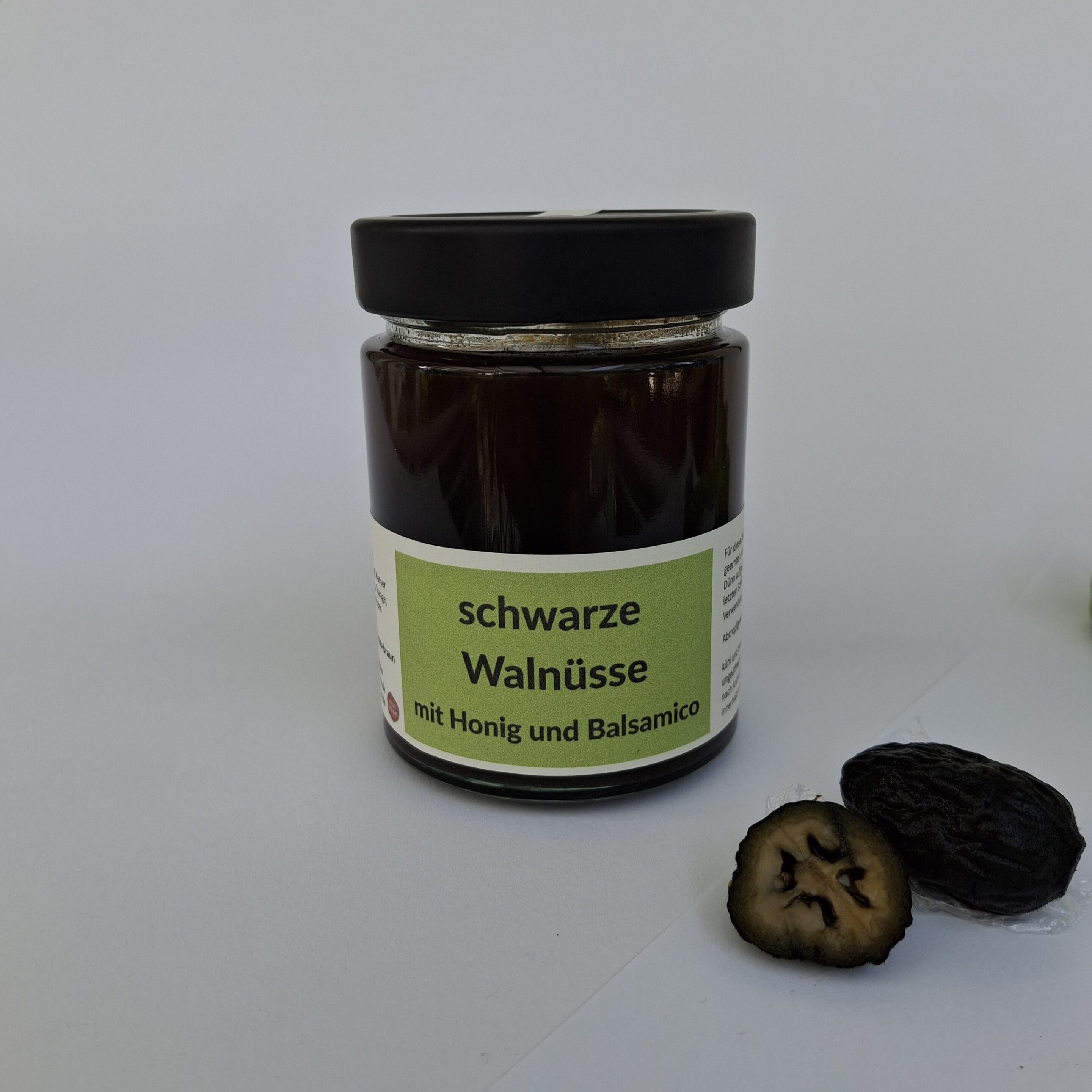 schwarze walnüsse